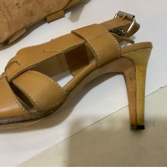 Manolo Blahnik strappy Tan Slingback open toe Heels size 38 - Picture 7 of 8